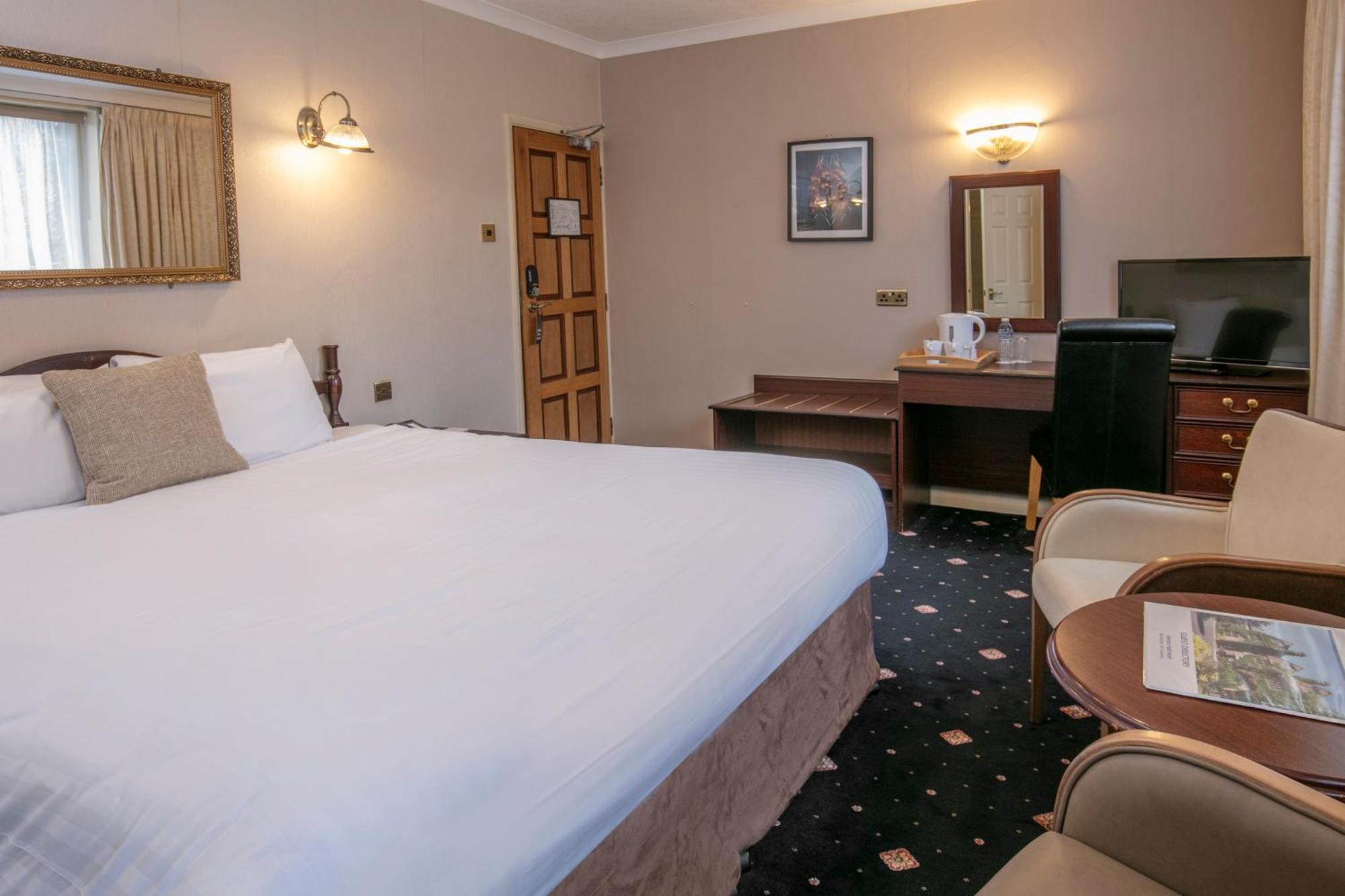 Weston Hall Hotel Sure Hotel Collection By Best Western Bulkington Екстериор снимка